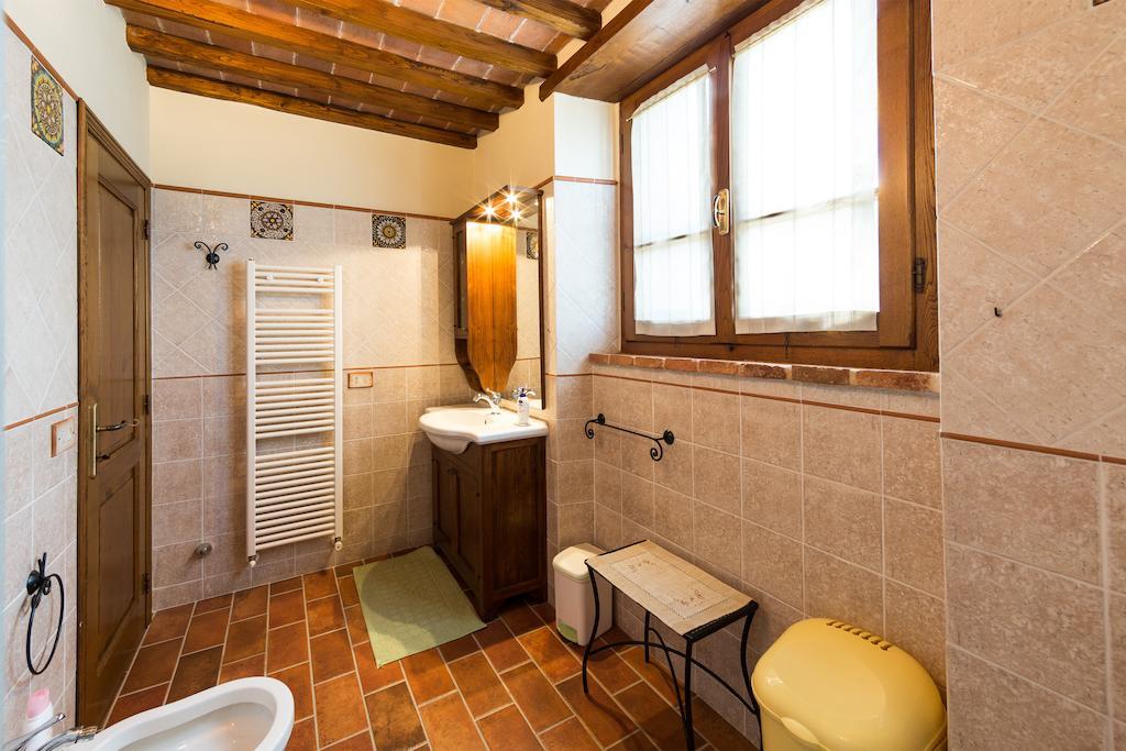 Casale Vacanze Il Granaio Cortona Ruang foto